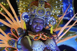 L'école de danse Paraiso do Tuiuti a été la première à s'élancer dans le sambodrome de Rio de Janeiro lors de la deuxième nuit de compétition.
