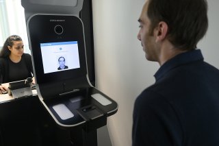 Les cabines de biométrie du centre situé dans le quartier du Flon. à Lausanne, ont été changées à la demande de la Confédération qui a choisi un nouveau matériel.