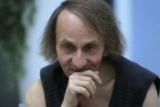 Michel Houellebecq a déjà perdu une action similaire en France. Il dit avoir signé le contrat parce qu'il était déprimé et avait bu.