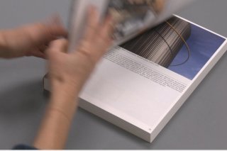 Le designer graphique suisse Dan Solbach reçoit la plus haute distinction à Leizig pour un livre consacré au couple d'artistes et designers bernois Susi et Ueli Berger.