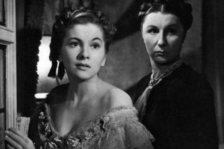 Joan Fontaine et Judith Anderson, dans le film "Rebecca" d'Alfred Hitchcock, qui fera partie de la rétrospective "Female trouble" montrée cette année au festival NIFFF à Neuchâtel.