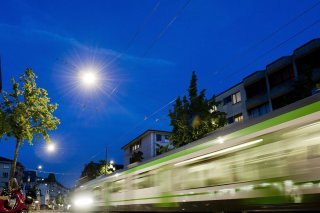 La "carte soirée Mobilis" permettra de voyager de manière illimitée pour le prix d'un aller simple, de 19h jusqu'à la fin du service, par exemple à bord du LEB.