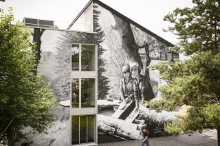 Une des fresques de l'Open Air Museum à Fully.