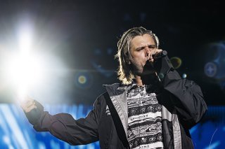C'est le rappeur français OrelSan qui a ouvert le festival jeudi soir, entouré d'artistes qu'il a choisis.