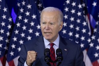 Le président américain Joe Biden a promis que son administration continuerait de "protéger" la santé des femmes et "d'appeler le Congrès à rétablir" le droit constitutionnel à avorter.