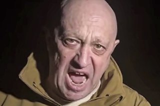 Selon le Wall Street journal, qui cite des responsables occidentaux anonymes, Prigojine souhaitait capturer le ministre de la Défense Sergueï Choïgou et le chef d'état-major Valeri Guérasimov lors d'un déplacement de ces derniers dans le sud du pa...