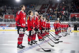 L'équipe de Suisse à la Lonza Arena