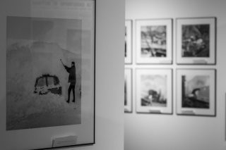 La présentation de l'exposition sur Philippe Schmid à la Médiathèque Valais de Martigny