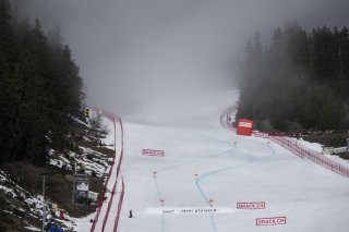 Le brouillard a rapidement envahi la piste