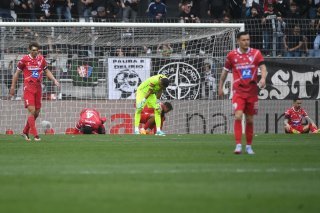 Les joueurs du FC Sion frustrés après avoir tout perdu dans les derniers instants