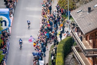 Einer Rubio s'échappe devant Thibaut Pinot à Crans-Montana