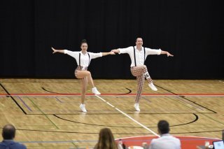 Aurélie Curdy et son partenaire de rock acrobatique