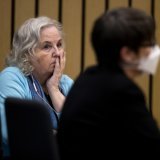 "Où est le mobile, je vous le demande? Un éditeur rirait et dirait 'je crois que tu dois travailler plus dur sur cette histoire, il y a un gros trou dedans'", a déclaré la romancière Nancy Crampton Brophy lors de son procès (archives).