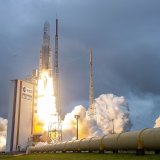 Ariane 5 a lancé le télescope en décembre 2021.