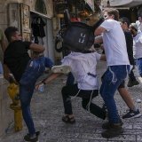 Des afrrontements ont eu lieu en marge de la Marche des drapeaux, mais la tension, forte avant même le début de la manifestation, est restée contrôlée par les forces de sécurité israéliennes.