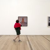 "Mondrian Evolution" à la Fondation Beyeler présente 89 oeuvres de Piet Mondrian. C'est la plus vaste exposition consacrée à l'artiste néerlandais depuis 50 ans en Suisse.