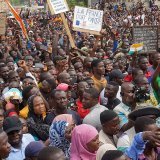Manifestants anti-Français et pro-putschistes à Niamey.