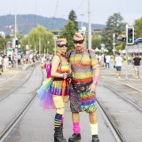 Les costumes bariolés et extravagants sont de rigueur à la Street Parade.