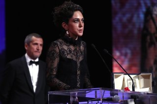 L'actrice iranienne Zar Amir Ebrahimi, qui a dû quitter l'Iran pour la France en 2008 à la suite d'un scandale sexuel, a été couronnée du prix d'interprétation féminine pour son rôle dans le thriller d'Ali Abbasi "Les nuits de Mashhad". L'actrice ...