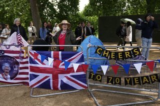 Les Britanniques se préparent à célébrer dès jeudi les 70 ans de règne record de la reine Elizabeth II.