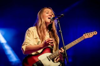 Sophie Hunger pousse un coup de gueule contre le festival tessinois " Moons & Stars": il ne programme pas une seule artiste femme cet été.