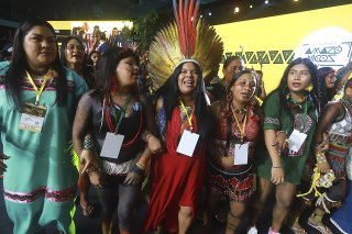 A Belem, quelque 24'000 représentants des peuples indigènes ont participé à une conférence avant le sommet des pays amazoniens qui débute mardi.