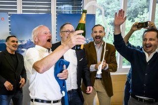 Le comité de la candidature de Crans-Montana 2027 exulte lors de l'attribution des Mondiaux à la station valaisanne