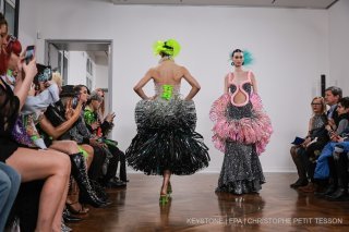 Des créations de la collection automne-hiver 2023/24 de Kevin Germanier, durant la Fashion Week de Paris.